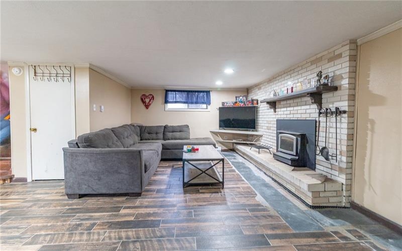 716 Stauffer Ave, Scottdale, 15683, 4 Bedrooms Bedrooms, 11 Rooms Rooms,3 BathroomsBathrooms,Residential,For Sale,Stauffer Ave,1735542