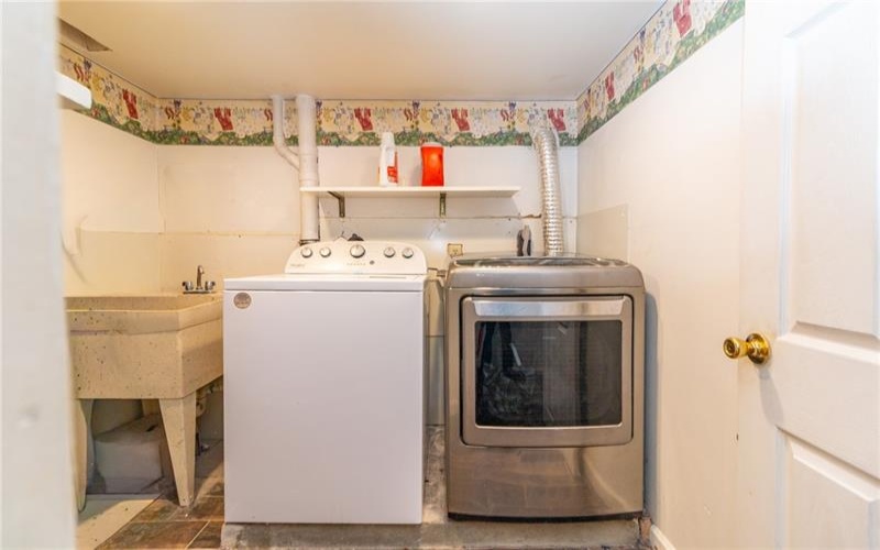 716 Stauffer Ave, Scottdale, 15683, 4 Bedrooms Bedrooms, 11 Rooms Rooms,3 BathroomsBathrooms,Residential,For Sale,Stauffer Ave,1735542