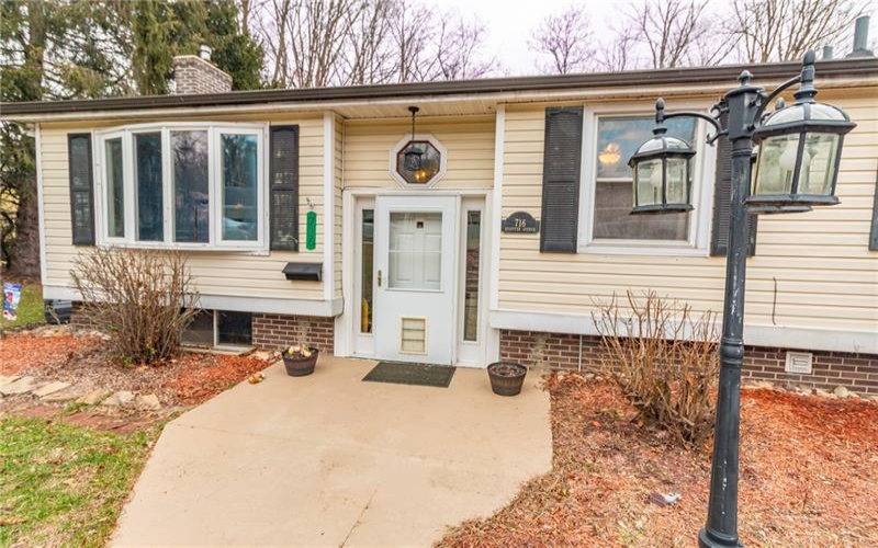 716 Stauffer Ave, Scottdale, 15683, 4 Bedrooms Bedrooms, 11 Rooms Rooms,3 BathroomsBathrooms,Residential,For Sale,Stauffer Ave,1735542