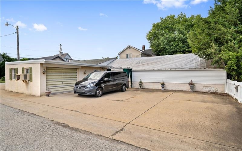 305-307 Sixth St, West Newton, 15089, ,Commercial-industrial-business,For Sale,Sixth St,1742025