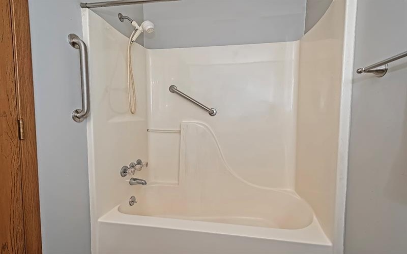 2750 Iowa Drive, Lower Burrell, 15068, 2 Bedrooms Bedrooms, 5 Rooms Rooms,2 BathroomsBathrooms,Residential,For Sale,Iowa Drive,1746929