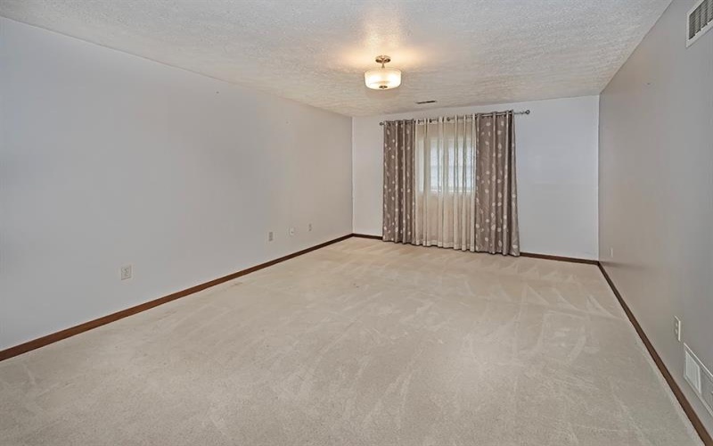2750 Iowa Drive, Lower Burrell, 15068, 2 Bedrooms Bedrooms, 5 Rooms Rooms,2 BathroomsBathrooms,Residential,For Sale,Iowa Drive,1746929