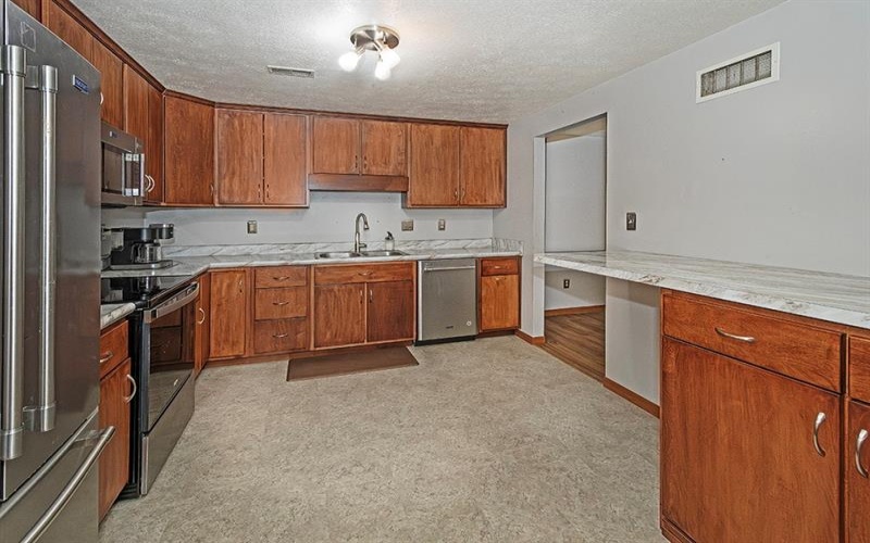 2750 Iowa Drive, Lower Burrell, 15068, 2 Bedrooms Bedrooms, 5 Rooms Rooms,2 BathroomsBathrooms,Residential,For Sale,Iowa Drive,1746929