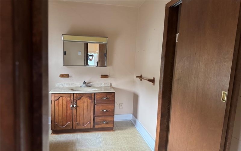 1224 High ST., Bradenville, 15620, 2 Bedrooms Bedrooms, 6 Rooms Rooms,3 BathroomsBathrooms,Residential,For Sale,High ST.,1735768