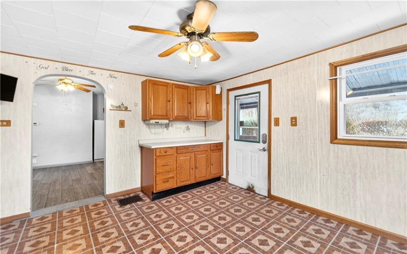 101 7th St, Monongahela, 15063, 2 Bedrooms Bedrooms, 7 Rooms Rooms,1 BathroomBathrooms,Residential,For Sale,7th St,1746971