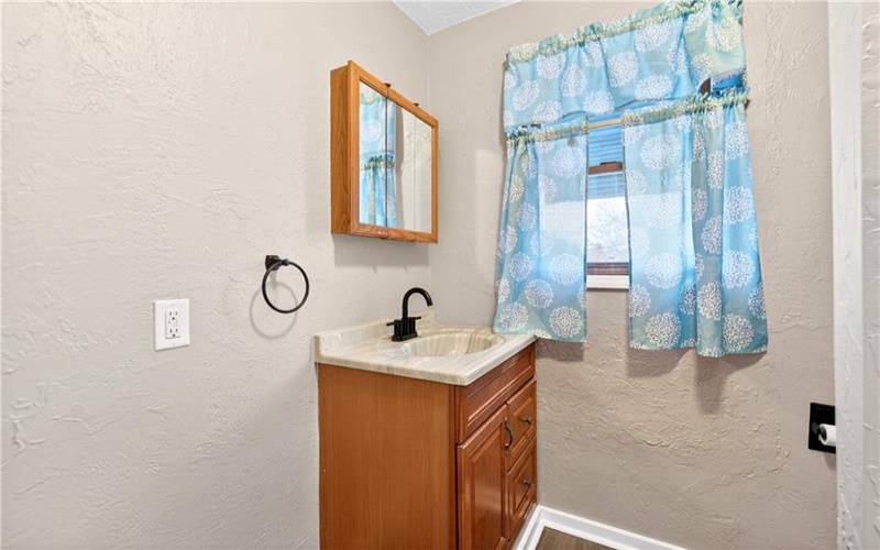 101 7th St, Monongahela, 15063, 2 Bedrooms Bedrooms, 7 Rooms Rooms,1 BathroomBathrooms,Residential,For Sale,7th St,1746971