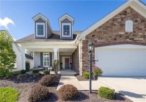 103 Bridle Lane, Washington, 15301, 3 Bedrooms Bedrooms, 11 Rooms Rooms,3 BathroomsBathrooms,Residential,For Sale,Bridle Lane,1739332
