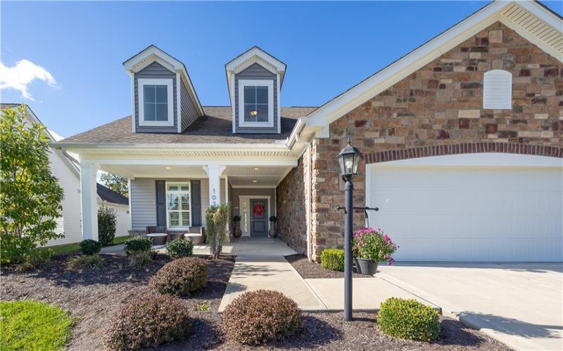 103 Bridle Lane, Washington, 15301, 3 Bedrooms Bedrooms, 11 Rooms Rooms,3 BathroomsBathrooms,Residential,For Sale,Bridle Lane,1739332