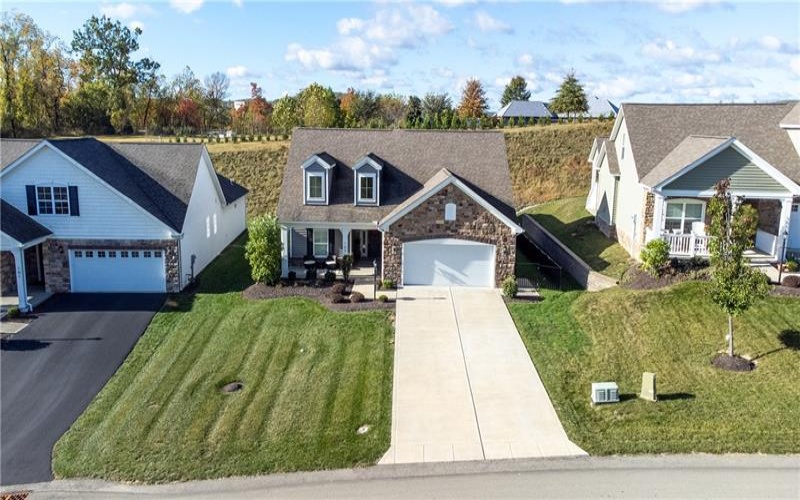 103 Bridle Lane, Washington, 15301, 3 Bedrooms Bedrooms, 11 Rooms Rooms,3 BathroomsBathrooms,Residential,For Sale,Bridle Lane,1739332