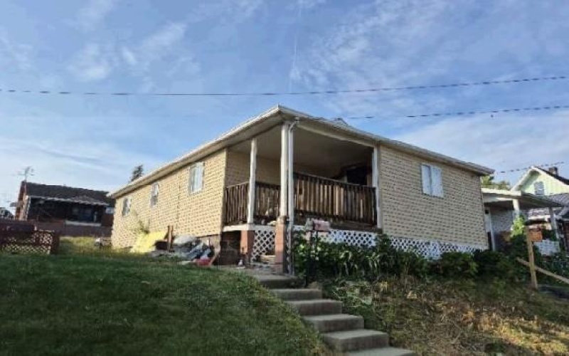 1102 Lawton St, Monongahela, 15063, 2 Bedrooms Bedrooms, ,1 BathroomBathrooms,Residential,For Sale,Lawton St,1724766