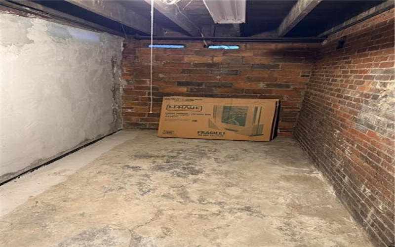 235 Center Ave, Greensburg, 15601, 4 Bedrooms Bedrooms, ,1 BathroomBathrooms,Lease,For Rent,Center Ave,1744623