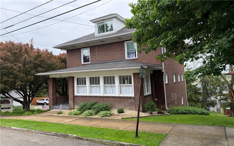 235 Center Ave, Greensburg, 15601, 4 Bedrooms Bedrooms, ,1 BathroomBathrooms,Lease,For Rent,Center Ave,1744623