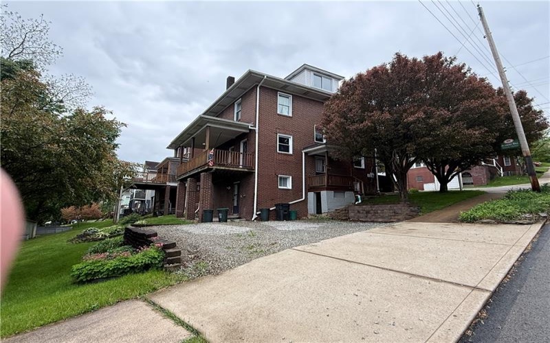 235 Center Ave, Greensburg, 15601, 4 Bedrooms Bedrooms, ,1 BathroomBathrooms,Lease,For Rent,Center Ave,1744623