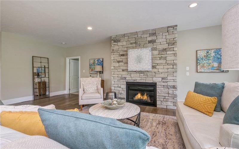 138 Summer Lane, McDonald, 15057, 3 Bedrooms Bedrooms, 7 Rooms Rooms,2 BathroomsBathrooms,Residential,For Sale,Summer Lane,1735860
