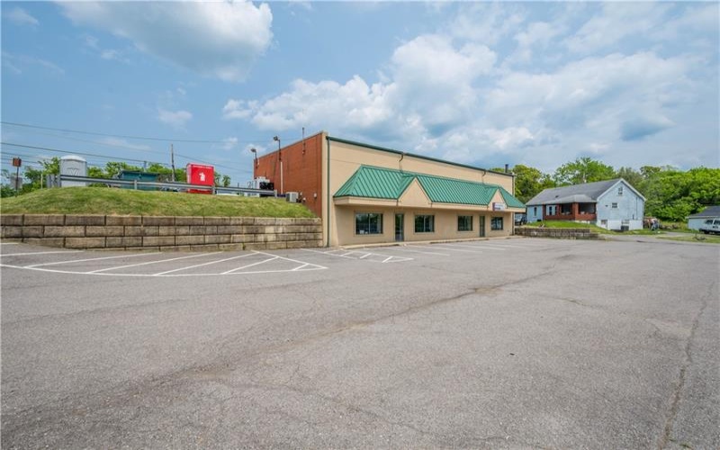 1100 Steubenbville Pike, Burgettstown, 15021, ,Commercial-industrial-business,For Sale,Steubenbville Pike,1739367