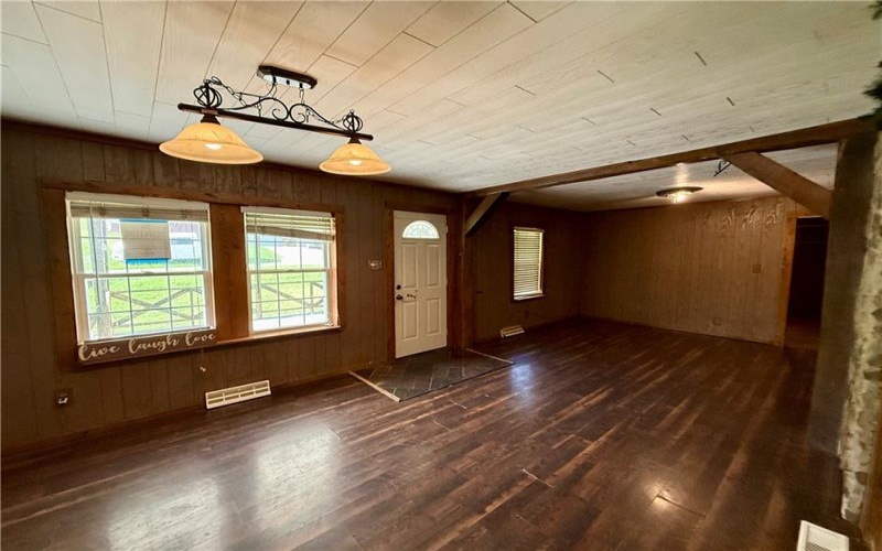81 Greene Street, Clarksville, 15322, 3 Bedrooms Bedrooms, 7 Rooms Rooms,2 BathroomsBathrooms,Residential,For Sale,Greene Street,1724885