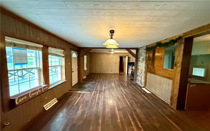 81 Greene Street, Clarksville, 15322, 3 Bedrooms Bedrooms, 7 Rooms Rooms,2 BathroomsBathrooms,Residential,For Sale,Greene Street,1724885