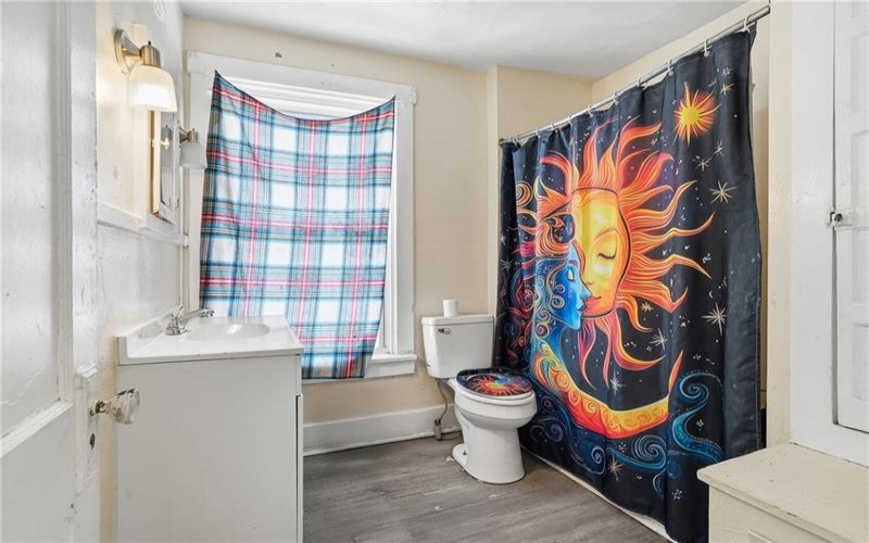 1245 Kenneth Avenue, New Kensington, 15068, 5 Bedrooms Bedrooms, ,1 BathroomBathrooms,Residential,For Sale,Kenneth Avenue,1739388