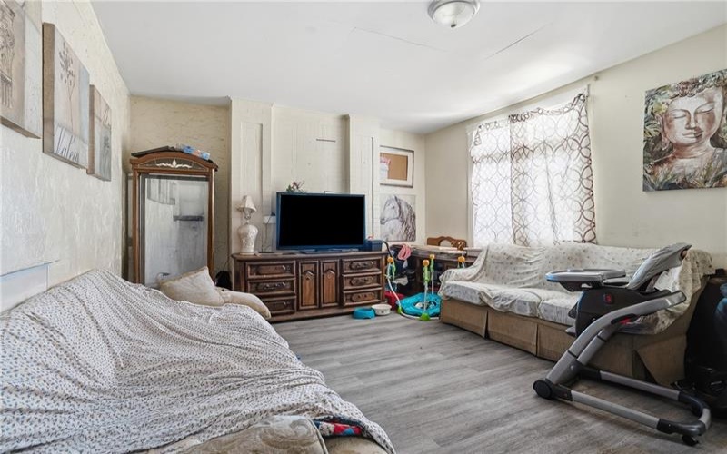 1245 Kenneth Avenue, New Kensington, 15068, 5 Bedrooms Bedrooms, ,1 BathroomBathrooms,Residential,For Sale,Kenneth Avenue,1739388
