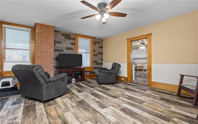 414 State Route 231, Claysville, 15323, 3 Bedrooms Bedrooms, 8 Rooms Rooms,1 BathroomBathrooms,Residential,For Sale,State Route 231,1731358