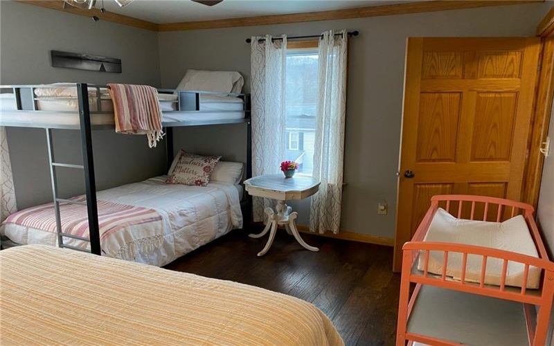 12 Logan St., Ohiopyle, 15470, 4 Bedrooms Bedrooms, 7 Rooms Rooms,2 BathroomsBathrooms,Residential,For Sale,Logan St.,1739397