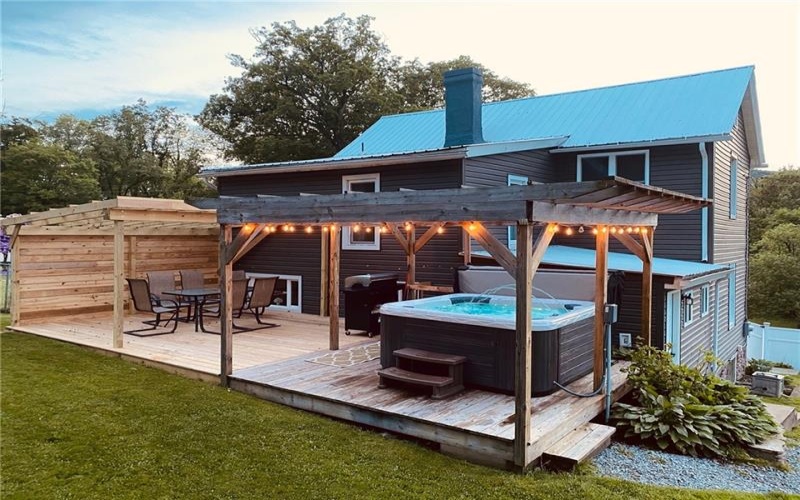 12 Logan St., Ohiopyle, 15470, 4 Bedrooms Bedrooms, 7 Rooms Rooms,2 BathroomsBathrooms,Residential,For Sale,Logan St.,1739397