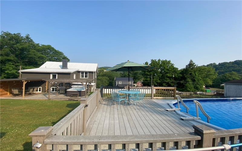 12 Logan St., Ohiopyle, 15470, 4 Bedrooms Bedrooms, 7 Rooms Rooms,2 BathroomsBathrooms,Residential,For Sale,Logan St.,1739397