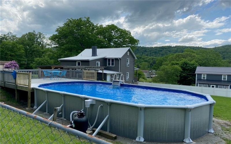 12 Logan St., Ohiopyle, 15470, 4 Bedrooms Bedrooms, 7 Rooms Rooms,2 BathroomsBathrooms,Residential,For Sale,Logan St.,1739397