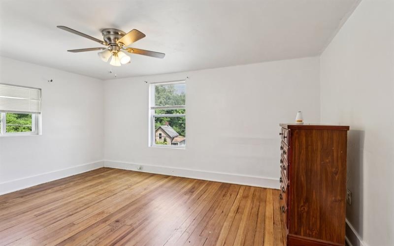 130 Pershing BOULEVARD, Nemacolin, 15351, 3 Bedrooms Bedrooms, 7 Rooms Rooms,1.1 BathroomsBathrooms,Residential,For Sale,Pershing,1747005