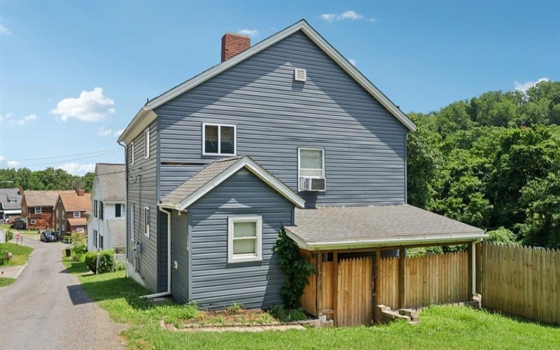 130 Pershing BOULEVARD, Nemacolin, 15351, 3 Bedrooms Bedrooms, 7 Rooms Rooms,1.1 BathroomsBathrooms,Residential,For Sale,Pershing,1747005