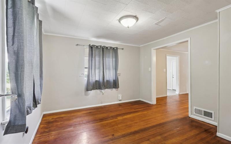 130 Pershing BOULEVARD, Nemacolin, 15351, 3 Bedrooms Bedrooms, 7 Rooms Rooms,1.1 BathroomsBathrooms,Residential,For Sale,Pershing,1747005