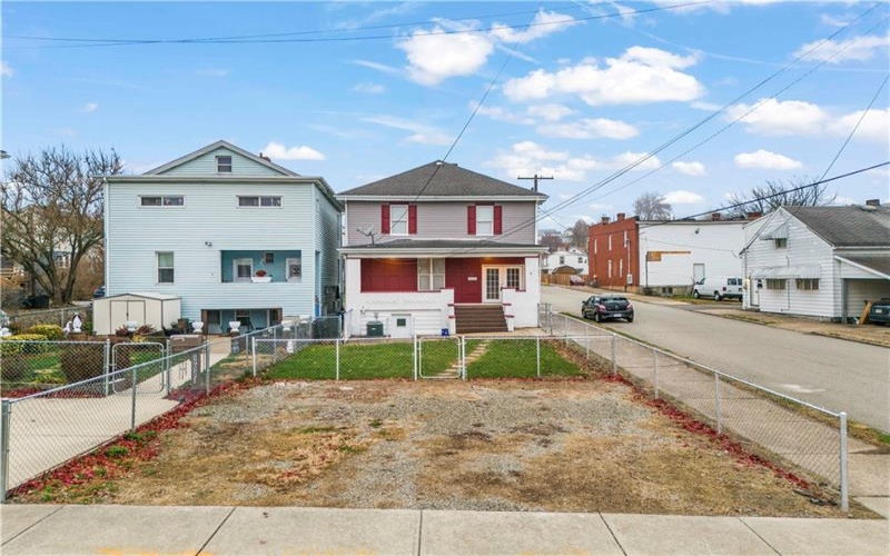 305 Perry Como Ave, Canonsburg, 15317, 3 Bedrooms Bedrooms, 9 Rooms Rooms,1.1 BathroomsBathrooms,Residential,For Sale,Perry Como Ave,1731472