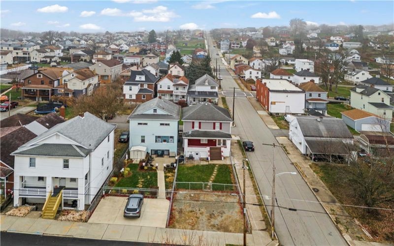 305 Perry Como Ave, Canonsburg, 15317, 3 Bedrooms Bedrooms, 9 Rooms Rooms,1.1 BathroomsBathrooms,Residential,For Sale,Perry Como Ave,1731472