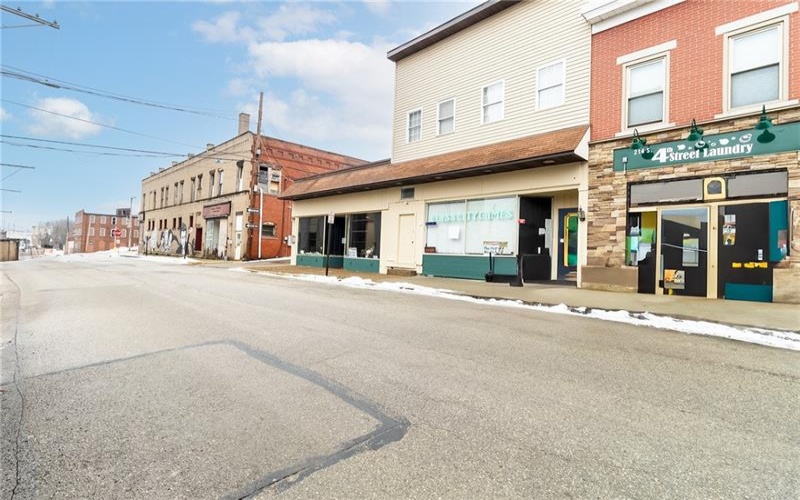 212 4th St, Jeannette, 15644, ,Commercial-industrial-business,For Sale,4th St,1742251