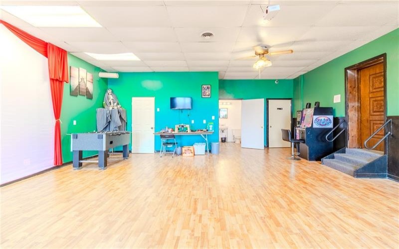 212 4th St, Jeannette, 15644, ,Commercial-industrial-business,For Sale,4th St,1742251