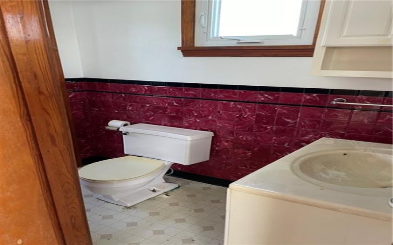 702 Lookout Ave, Charleroi, 15022, 3 Bedrooms Bedrooms, ,1.1 BathroomsBathrooms,Residential,For Sale,Lookout Ave,1747025