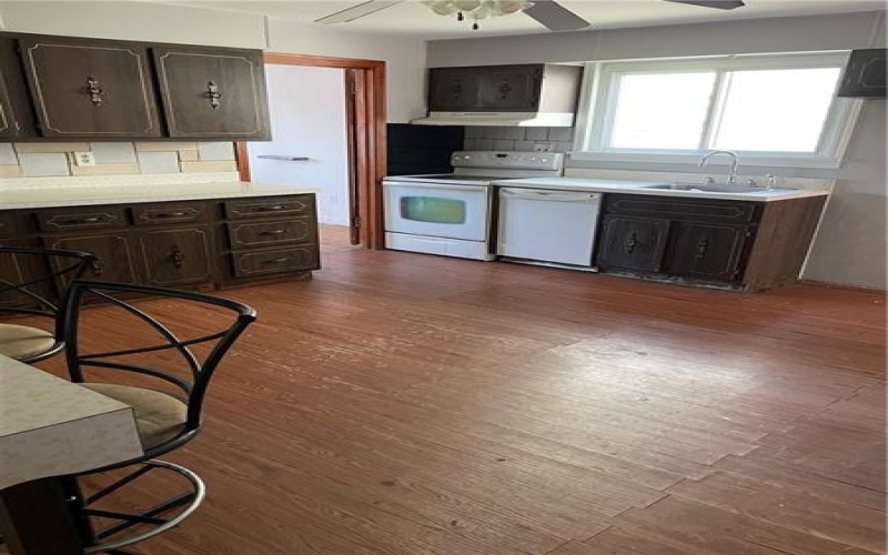 702 Lookout Ave, Charleroi, 15022, 3 Bedrooms Bedrooms, ,1.1 BathroomsBathrooms,Residential,For Sale,Lookout Ave,1747025