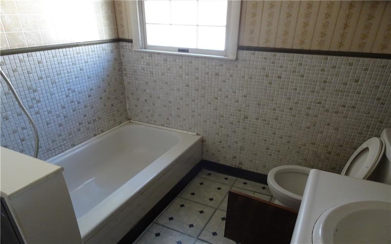 227 6th St, Youngwood, 15697, 3 Bedrooms Bedrooms, ,2 BathroomsBathrooms,Lease,For Rent,6th St,1725011
