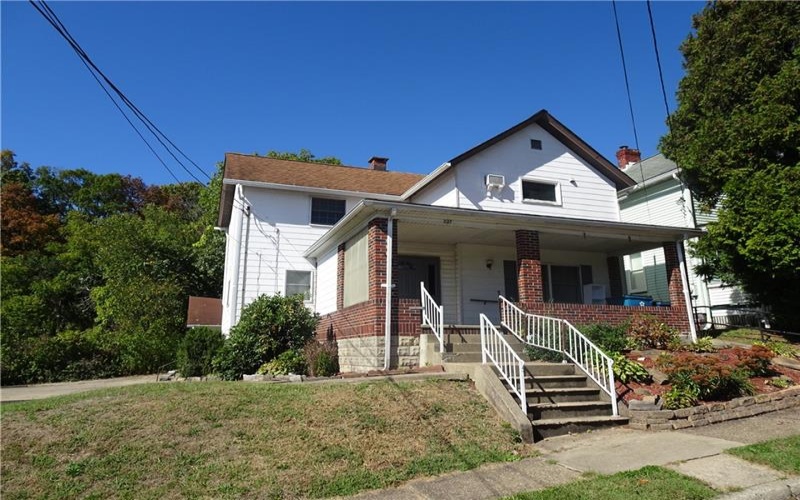 227 6th St, Youngwood, 15697, 3 Bedrooms Bedrooms, ,2 BathroomsBathrooms,Lease,For Rent,6th St,1725011
