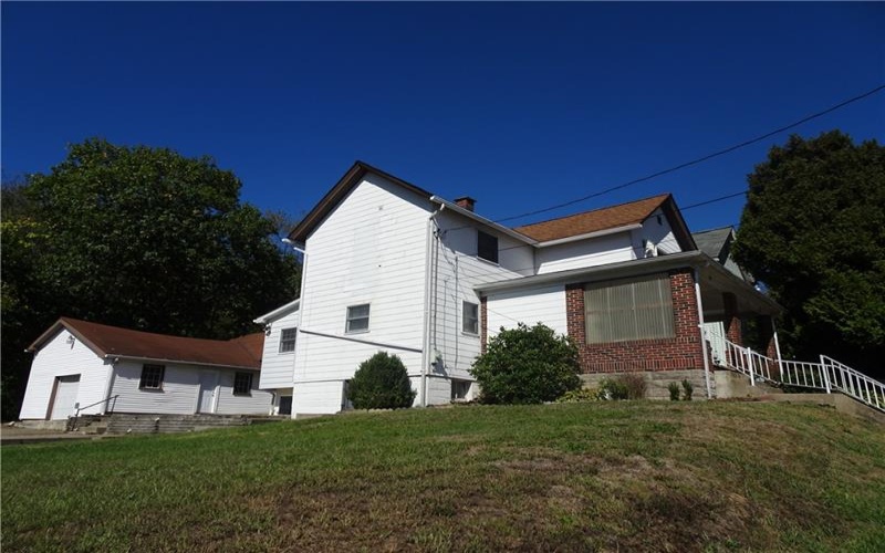 227 6th St, Youngwood, 15697, 3 Bedrooms Bedrooms, ,2 BathroomsBathrooms,Lease,For Rent,6th St,1725011