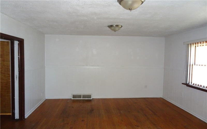 227 6th St, Youngwood, 15697, 3 Bedrooms Bedrooms, ,2 BathroomsBathrooms,Lease,For Rent,6th St,1725011