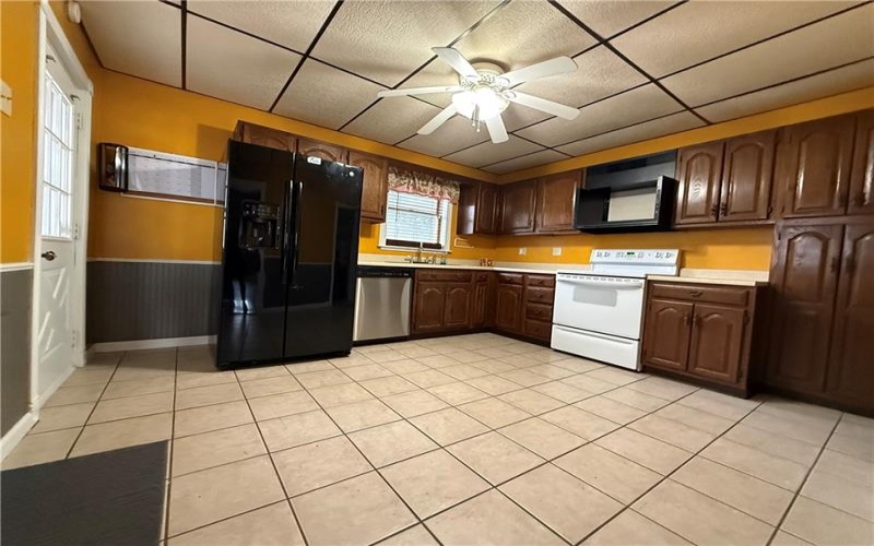 417 Fairmont Street, Latrobe, 15650, 4 Bedrooms Bedrooms, 8 Rooms Rooms,1.1 BathroomsBathrooms,Residential,For Sale,Fairmont Street,1739419
