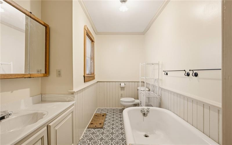 413 Broadway, Rockwood, 15557, 3 Bedrooms Bedrooms, 7 Rooms Rooms,3 BathroomsBathrooms,Residential,For Sale,Broadway,1742279