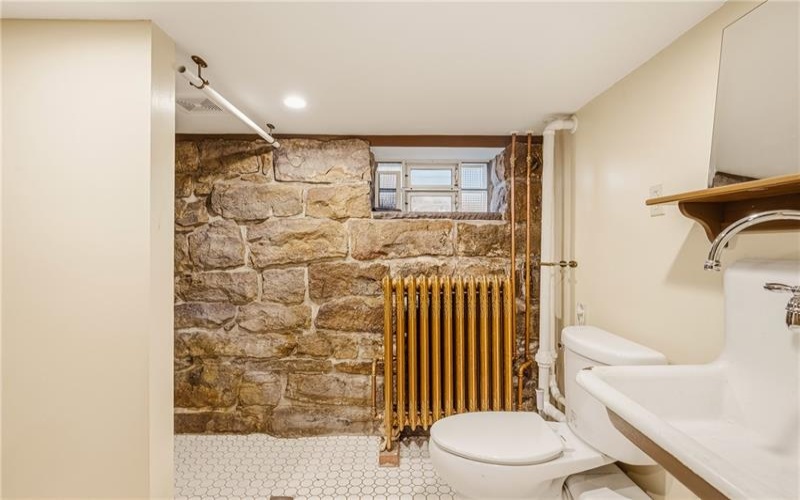 413 Broadway, Rockwood, 15557, 3 Bedrooms Bedrooms, 7 Rooms Rooms,3 BathroomsBathrooms,Residential,For Sale,Broadway,1742279