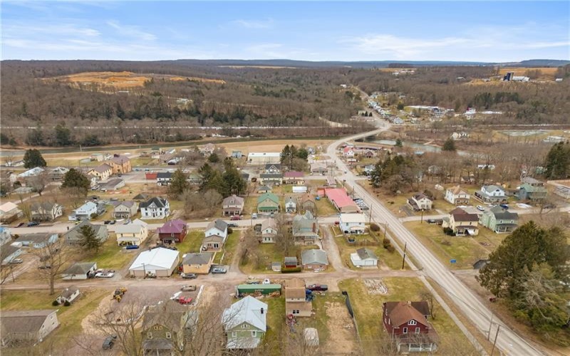 413 Broadway, Rockwood, 15557, 3 Bedrooms Bedrooms, 7 Rooms Rooms,3 BathroomsBathrooms,Residential,For Sale,Broadway,1742279