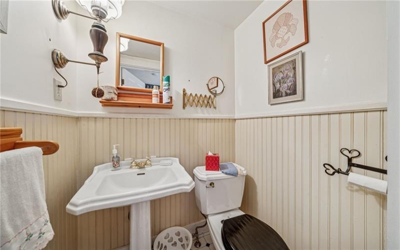 RD#1 LIGONIER SOUTH, LIGONIER, 15687, 3 Bedrooms Bedrooms, 7 Rooms Rooms,1.2 BathroomsBathrooms,Residential,For Sale,LIGONIER SOUTH,1725024