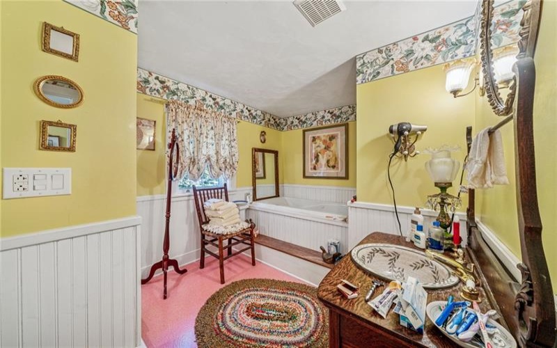 RD#1 LIGONIER SOUTH, LIGONIER, 15687, 3 Bedrooms Bedrooms, 7 Rooms Rooms,1.2 BathroomsBathrooms,Residential,For Sale,LIGONIER SOUTH,1725024