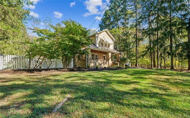 RD#1 LIGONIER SOUTH, LIGONIER, 15687, 3 Bedrooms Bedrooms, 7 Rooms Rooms,1.2 BathroomsBathrooms,Residential,For Sale,LIGONIER SOUTH,1725024