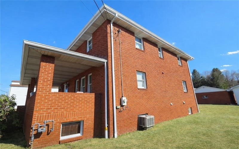 404 Indiana Avenue, Avonmore, 15618, 4 Bedrooms Bedrooms, 11 Rooms Rooms,2.1 BathroomsBathrooms,Residential,For Sale,Indiana Avenue,1742288