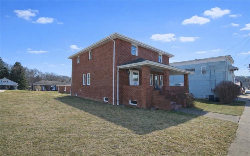 404 Indiana Avenue, Avonmore, 15618, 4 Bedrooms Bedrooms, 11 Rooms Rooms,2.1 BathroomsBathrooms,Residential,For Sale,Indiana Avenue,1742288